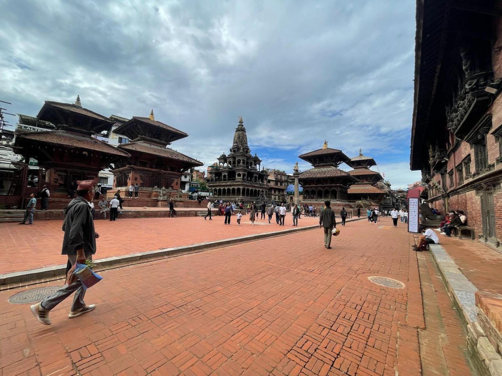 Patan Square - 2 Km From Patan Durbar Square Hotell Exteriör bild